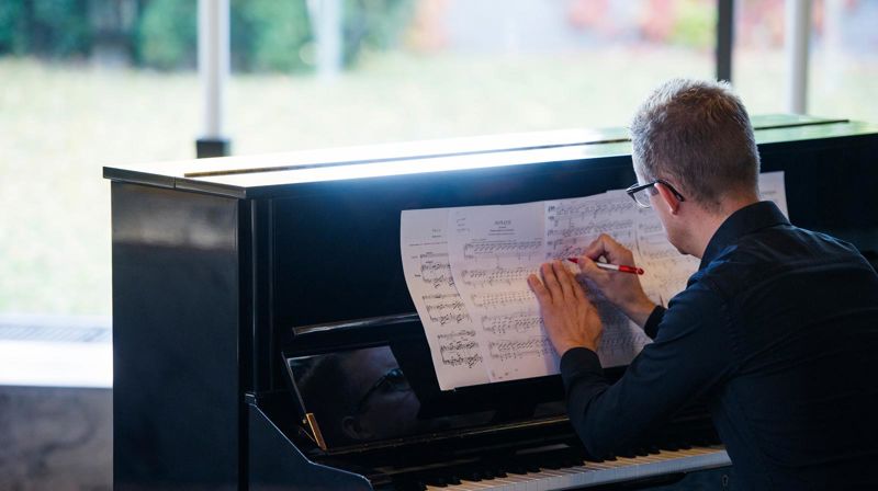 Salmer i livet - suppleringssalmer i en salmedatabase